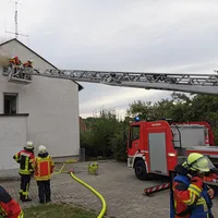 2022-08-22_waldeck_dachstuhlbrand_ff-kem_4.jpg