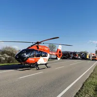 2022-04-19_kemnath_verkehrsunfall_ponnathkreuzung_2.jpg