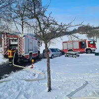 2022-01-12_weidenberg_kattersreuth_brand-landw-geb_ff-kem_3.jpg