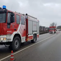 2021-04-07_verschmutzte-fahrbahn_st2665-kemnath_denzmichael_4.jpg