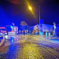 2021-10-25_kem_strasse-uberschwemmt_ff-kem_3.jpg